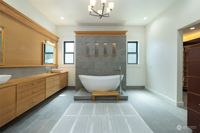 $795,000 | 840 Shoshone Drive, La Conner, WA 98257