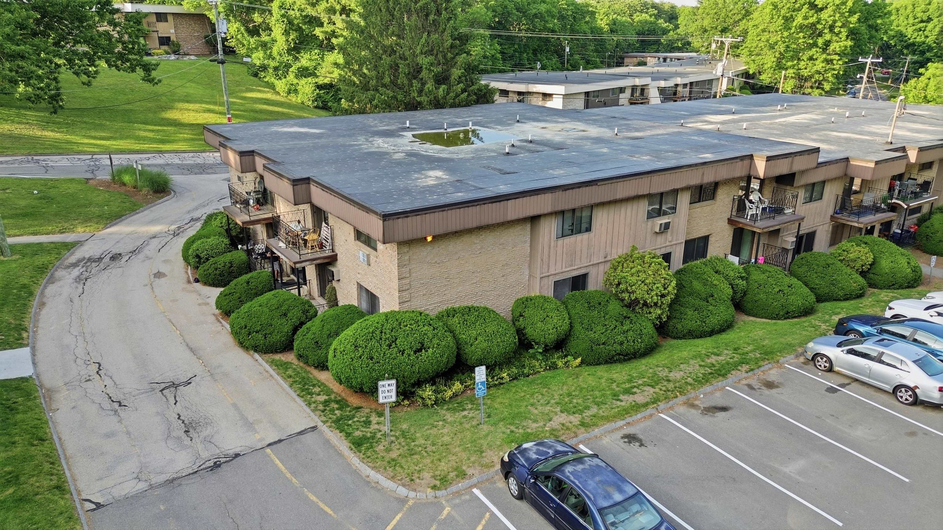 8 Strawberry Bank Road, Unit 9 Nashua, NH 03062 - Photo 20 of 30