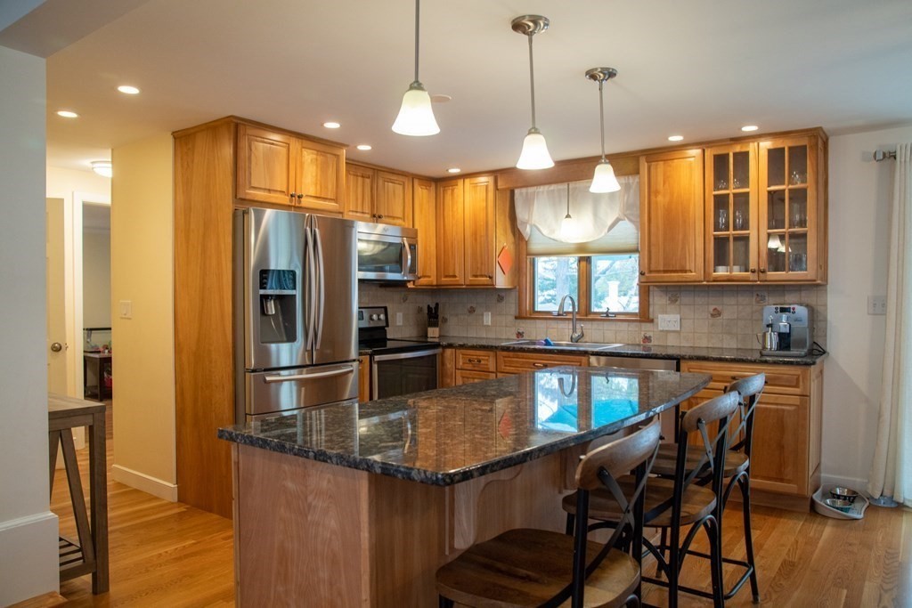 110 Grant Road Lynn, MA 01904 - Photo 6 of 42 Gallery Image 6