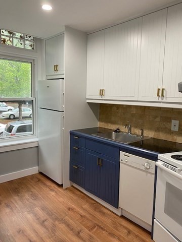 32 Winchester Street, Unit 1 Brookline, MA 02446 - Photo 9 of 26