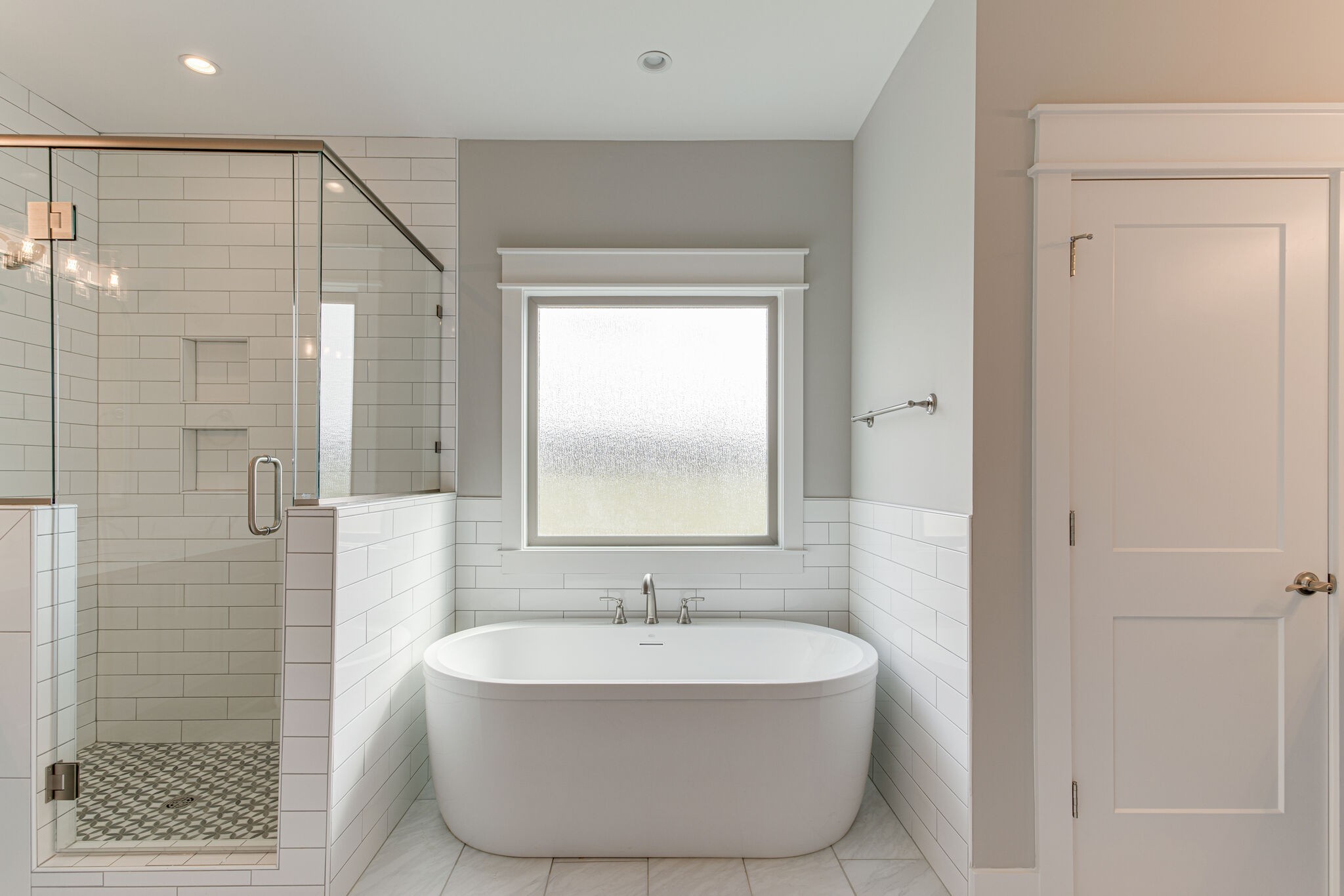 2617 Holly Spring Drive Murfreesboro, TN 37128 - Photo 19 of 50 a bathroom with a bathtub and shower