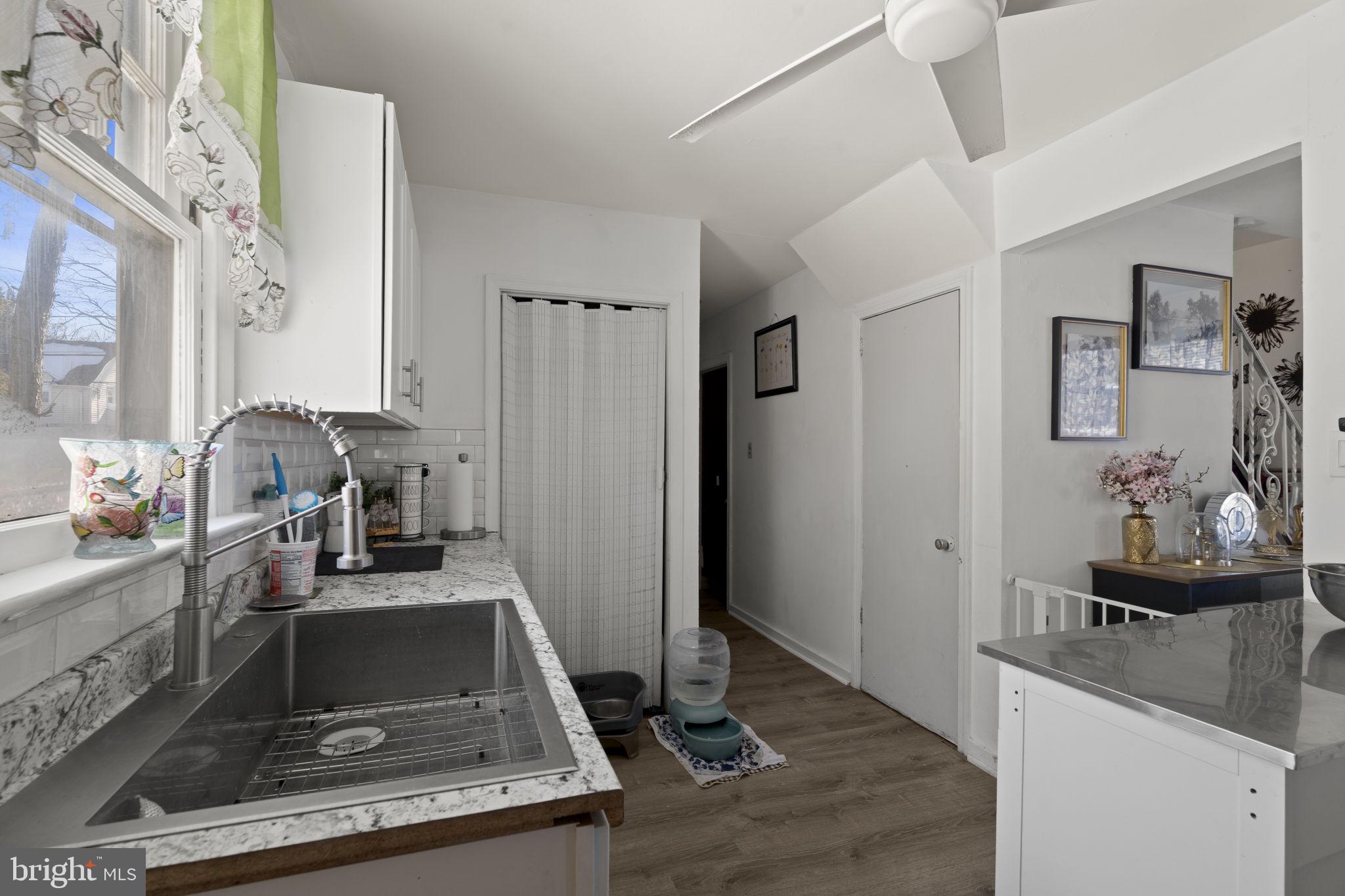 2621 Hawthorne Road Glenside, PA 19038 - Photo 4 of 26