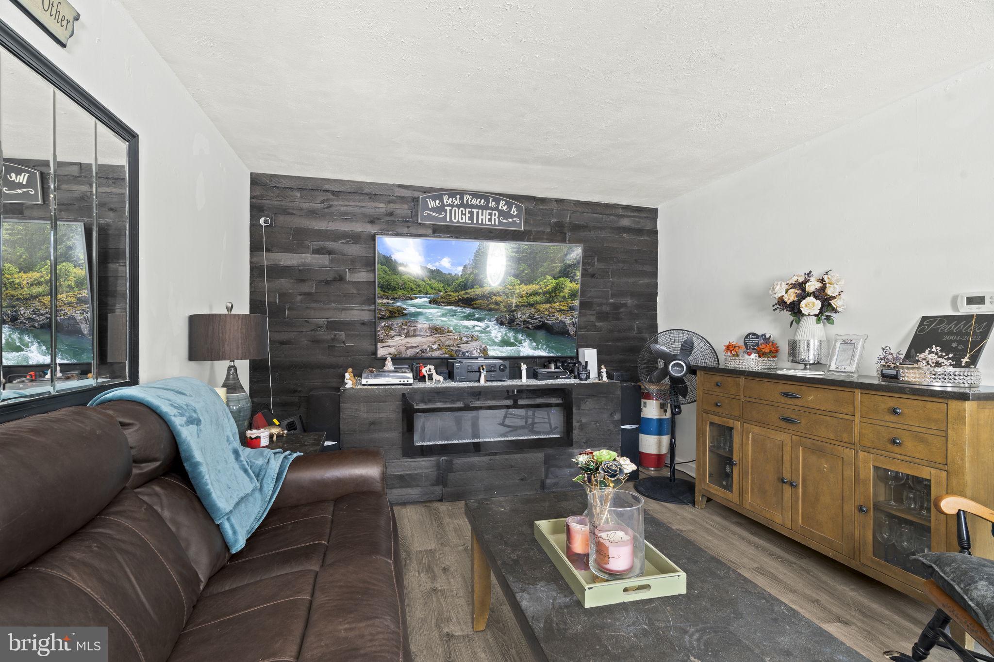 2621 Hawthorne Road Glenside, PA 19038 - Photo 6 of 26