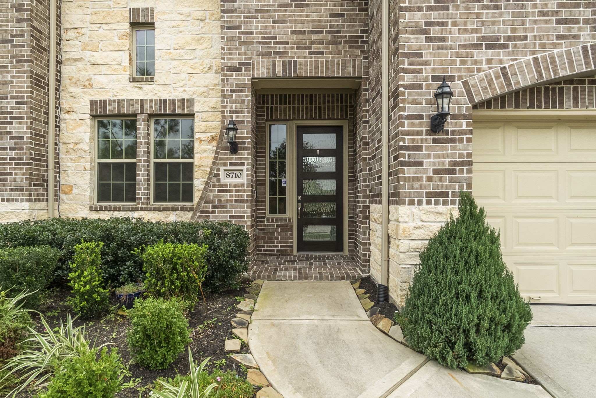 8710 Burdekin Road Magnolia, TX 77354 - Photo 2 of 49