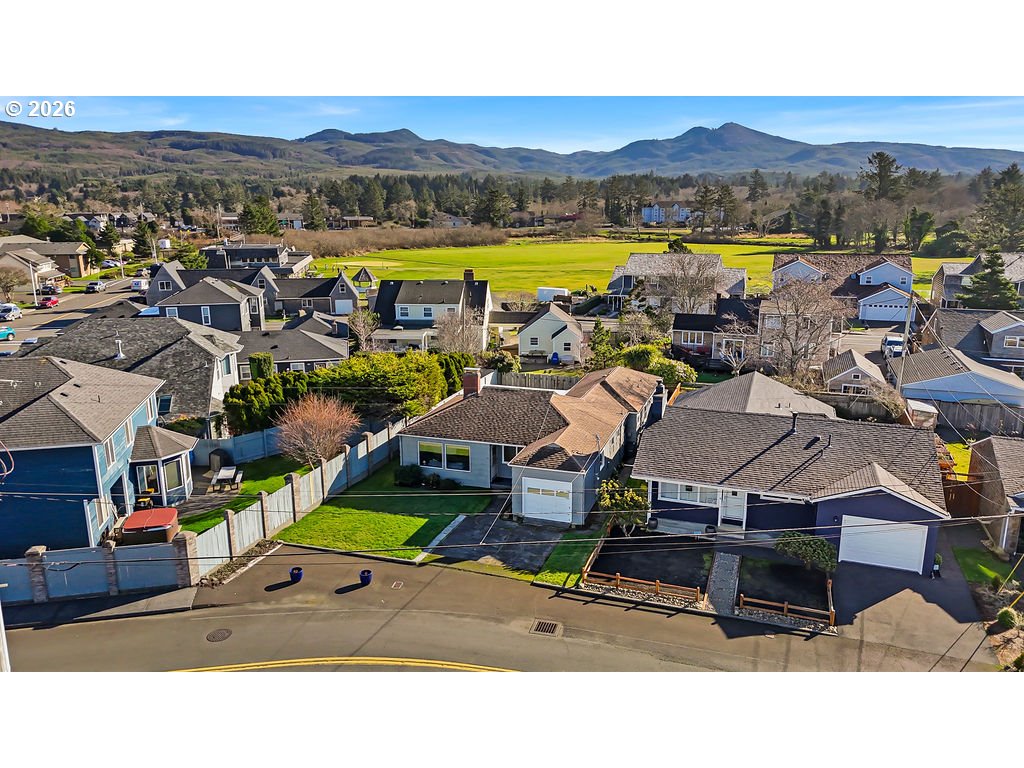 2311 South Downing Street Seaside, OR 97138 - Photo 9 of 38