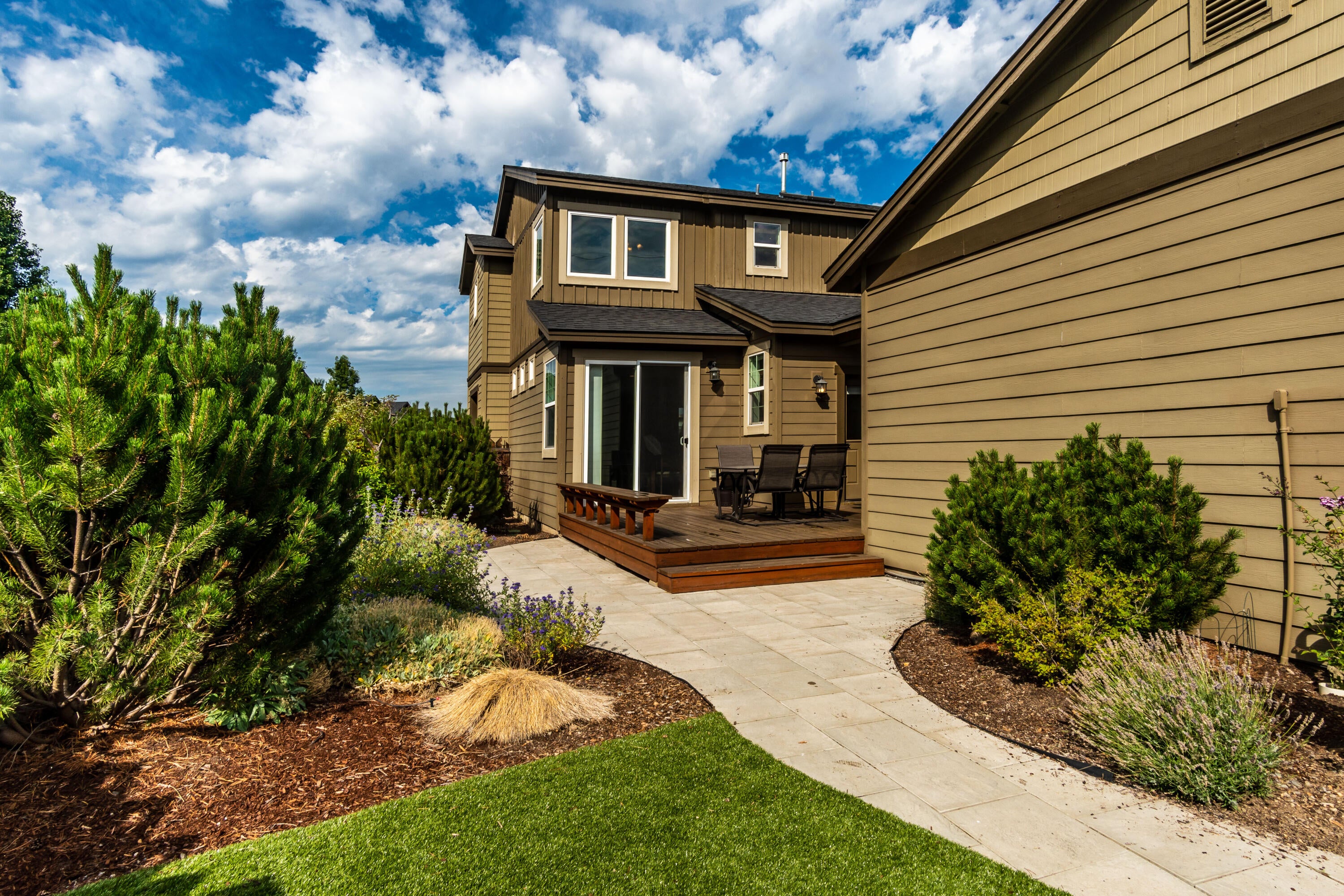 648 Southwest Peak View Place Bend, OR 97702 - Photo 26 of 36 648 SW Peak View Ln, Bend-28