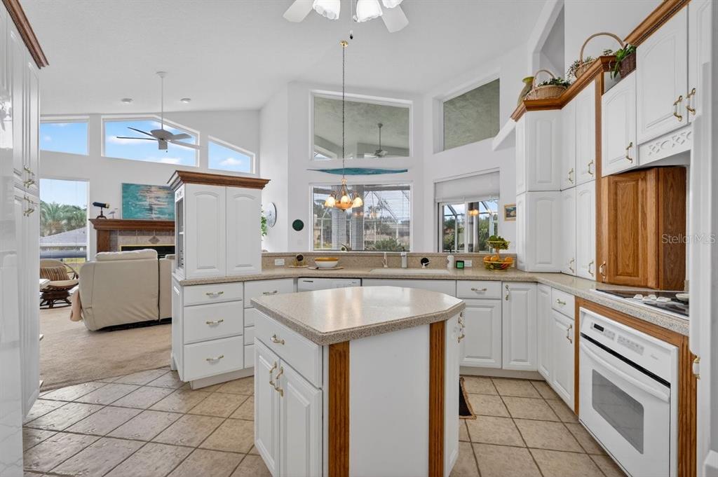 19 Cleveland Court Palm Coast, FL 32137 - Photo 12 of 53