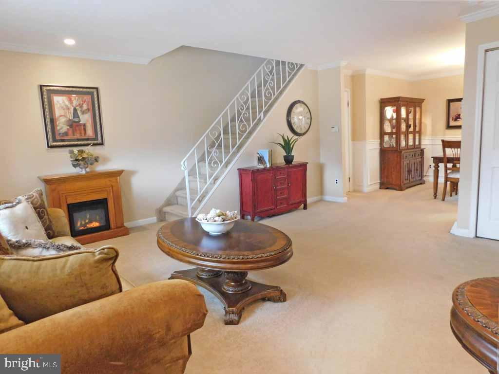 9979 Sandy Road Philadelphia, PA 19115 - Photo 4 of 34 Gallery Image 4