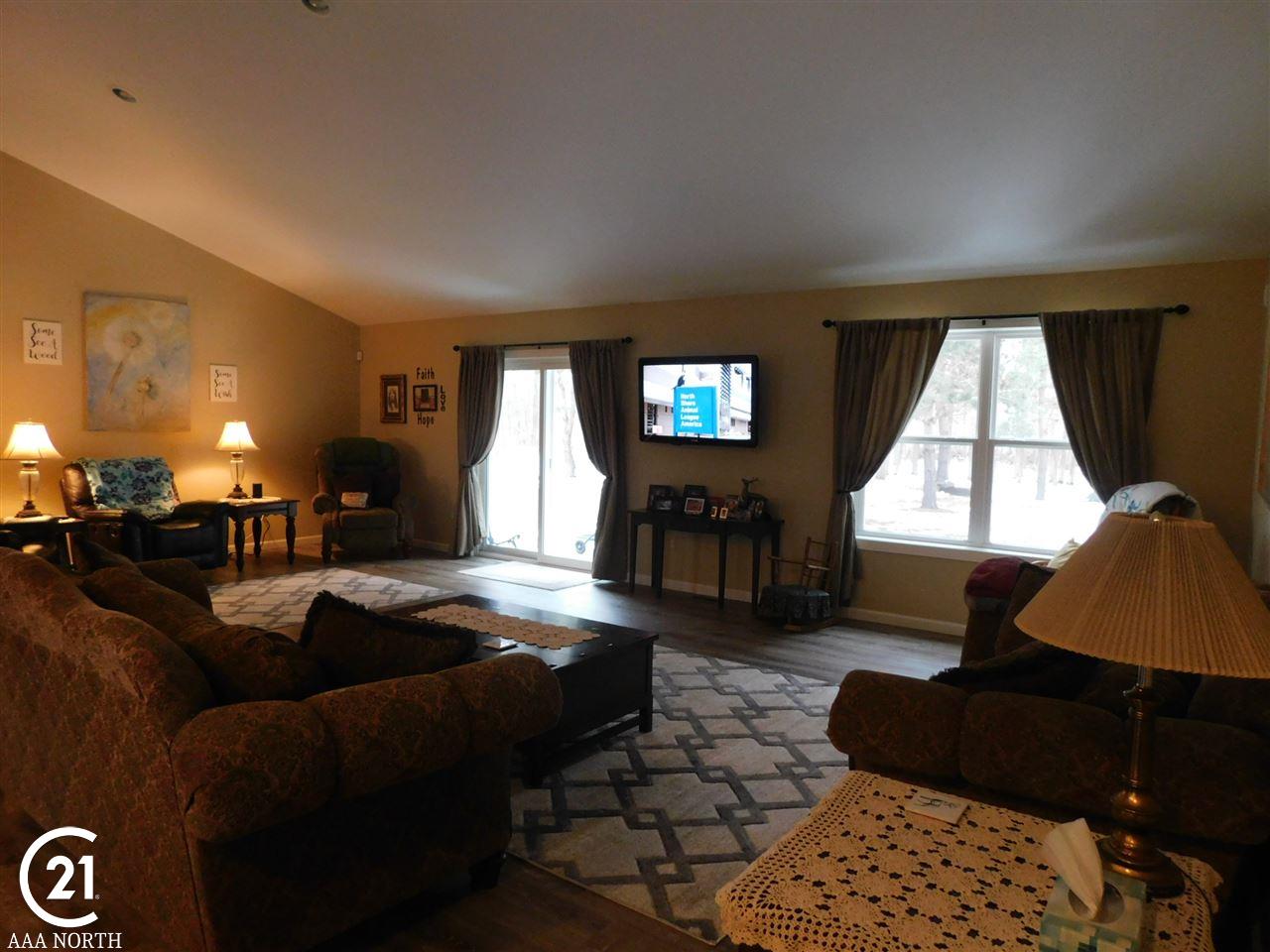 4539 Rochester Road Dryden, MI 48428 - Photo 11 of 26 G/R View 1