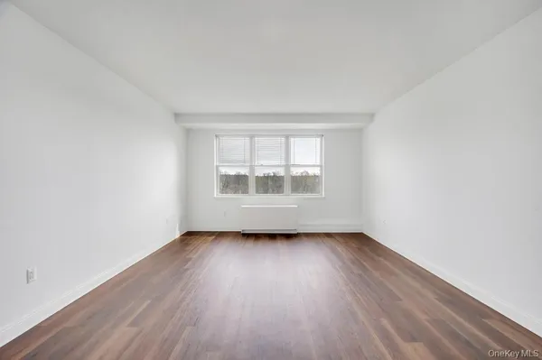 $7,860 | 300 East Overlook, Unit 534, Port Washington, NY 11050