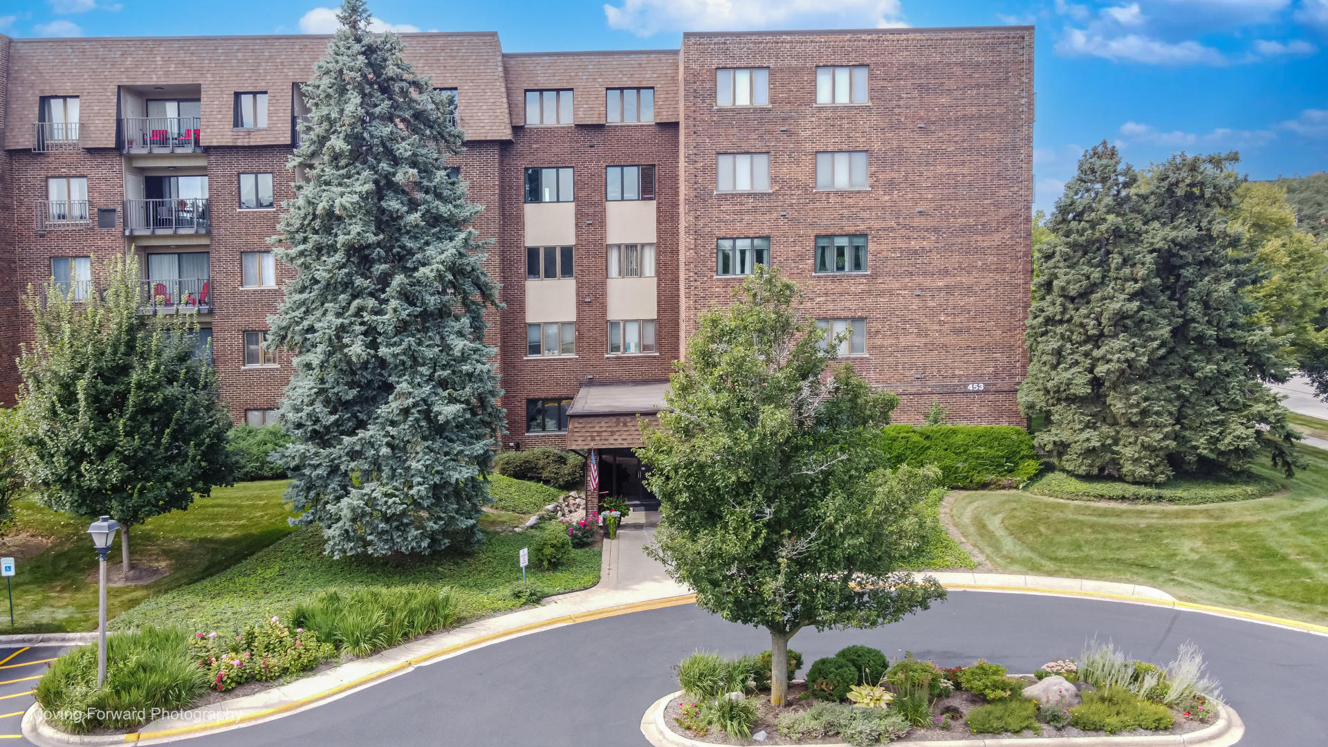 453 Raintree Drive, Unit 5K Glen Ellyn, IL 60137 - Photo 40 of 42 Gallery Image 40