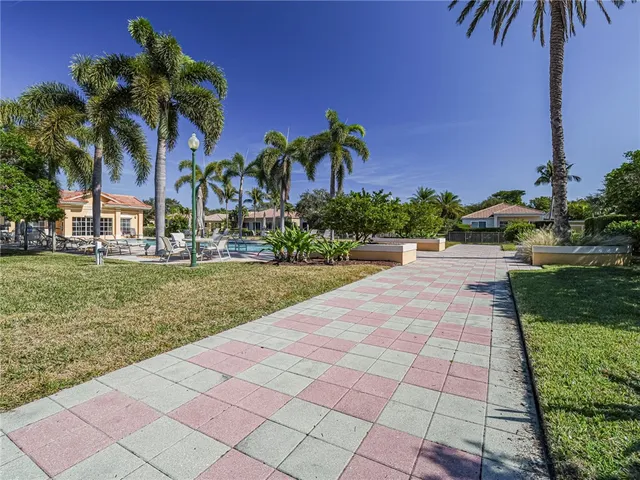 $4,500 | 2135 South Maiden Lane, Vero Beach, FL 32963