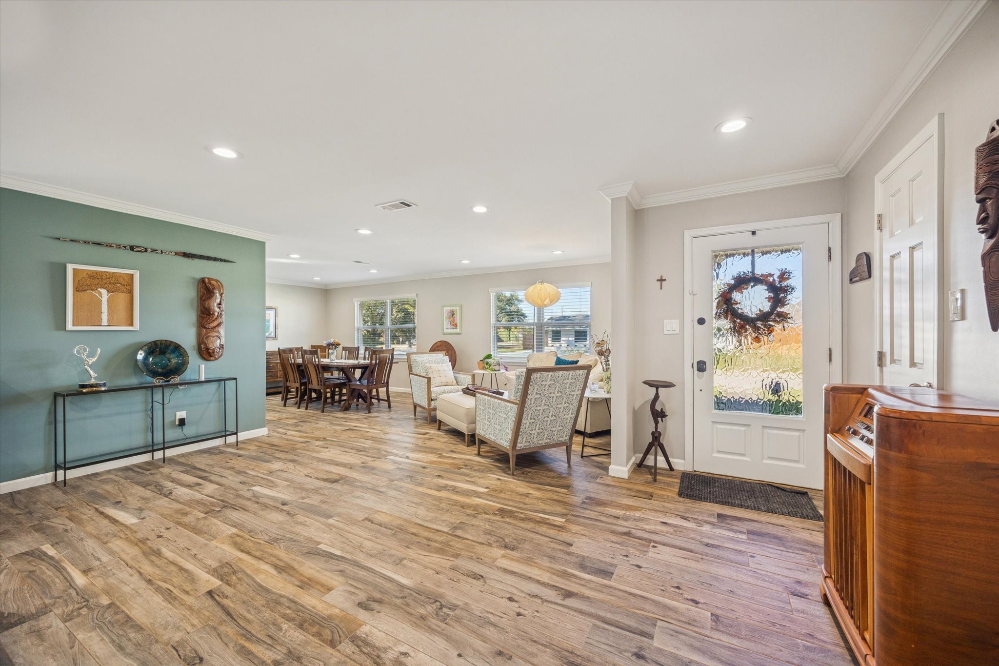 4423 Lemac Drive Houston, TX 77096 - Photo 5 of 30 a living room with furniture and a flat screen tv