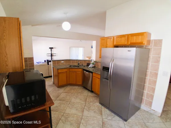 $2,300 | 4550 Bellaluna Drive, Melbourne, FL 32904