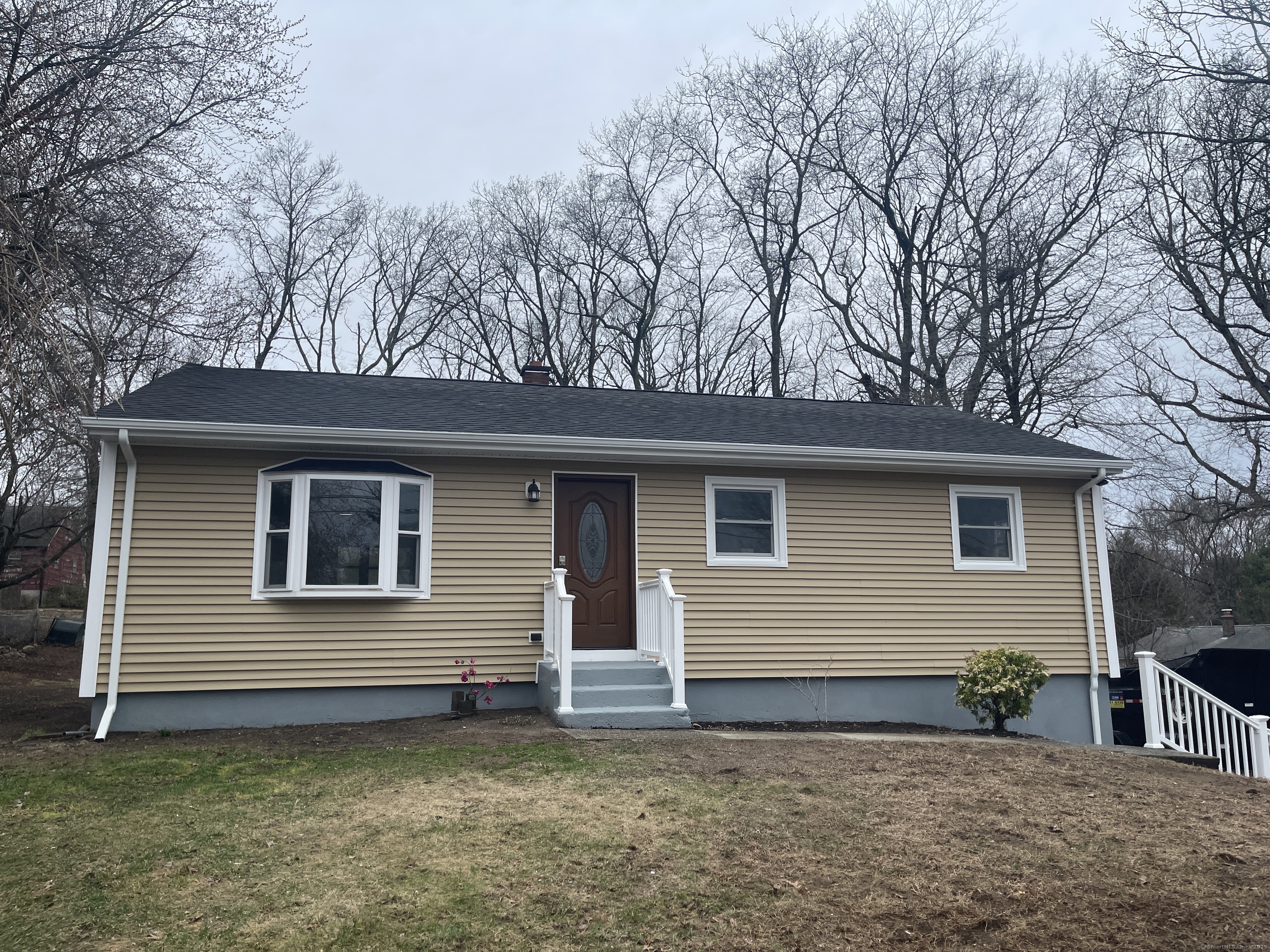 11 Massachusetts Road Montville, CT 06370 - Photo 1 of 1 Gallery Image 1