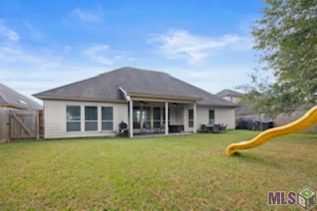 $290,000 | 6729 Royal Oaks Court, Zachary, LA 70791