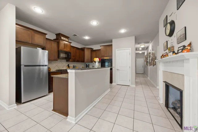 $290,000 | 6729 Royal Oaks Court, Zachary, LA 70791