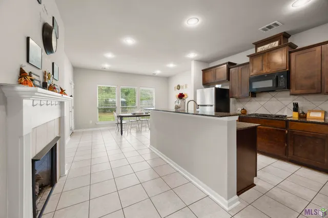 $290,000 | 6729 Royal Oaks Court, Zachary, LA 70791