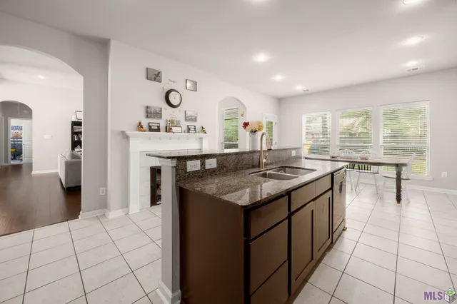 $290,000 | 6729 Royal Oaks Court, Zachary, LA 70791