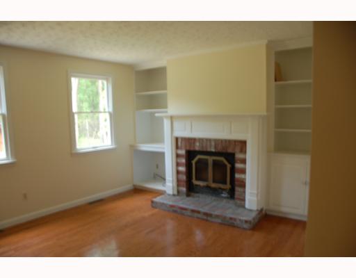 276 Old Rockville Road Hopkinton, RI 02833 - Photo 3 of 12 Living Room.