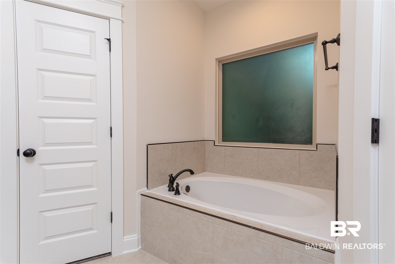 9818 Maxwell Run Mobile, AL 36608 - Photo 17 of 35