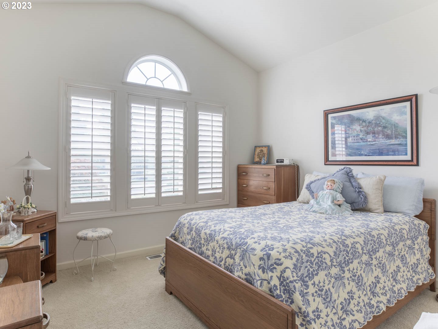836 Old Orchard Lane Springfield, OR 97477 - Photo 14 of 29 a bedroom with a large bed and a window