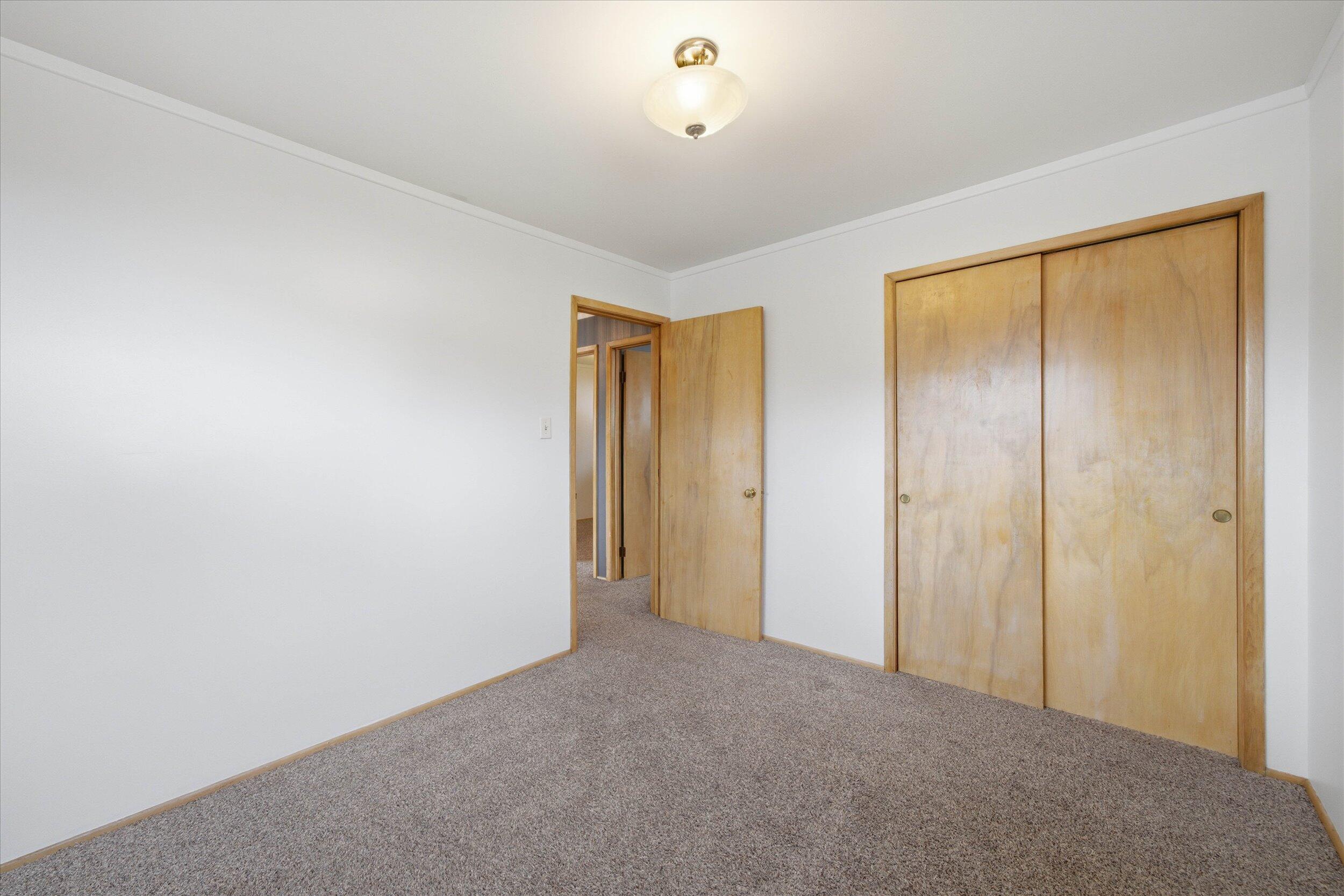 511 Grove Street Mayville, WI 53050 - Photo 12 of 32 12-Bedroom