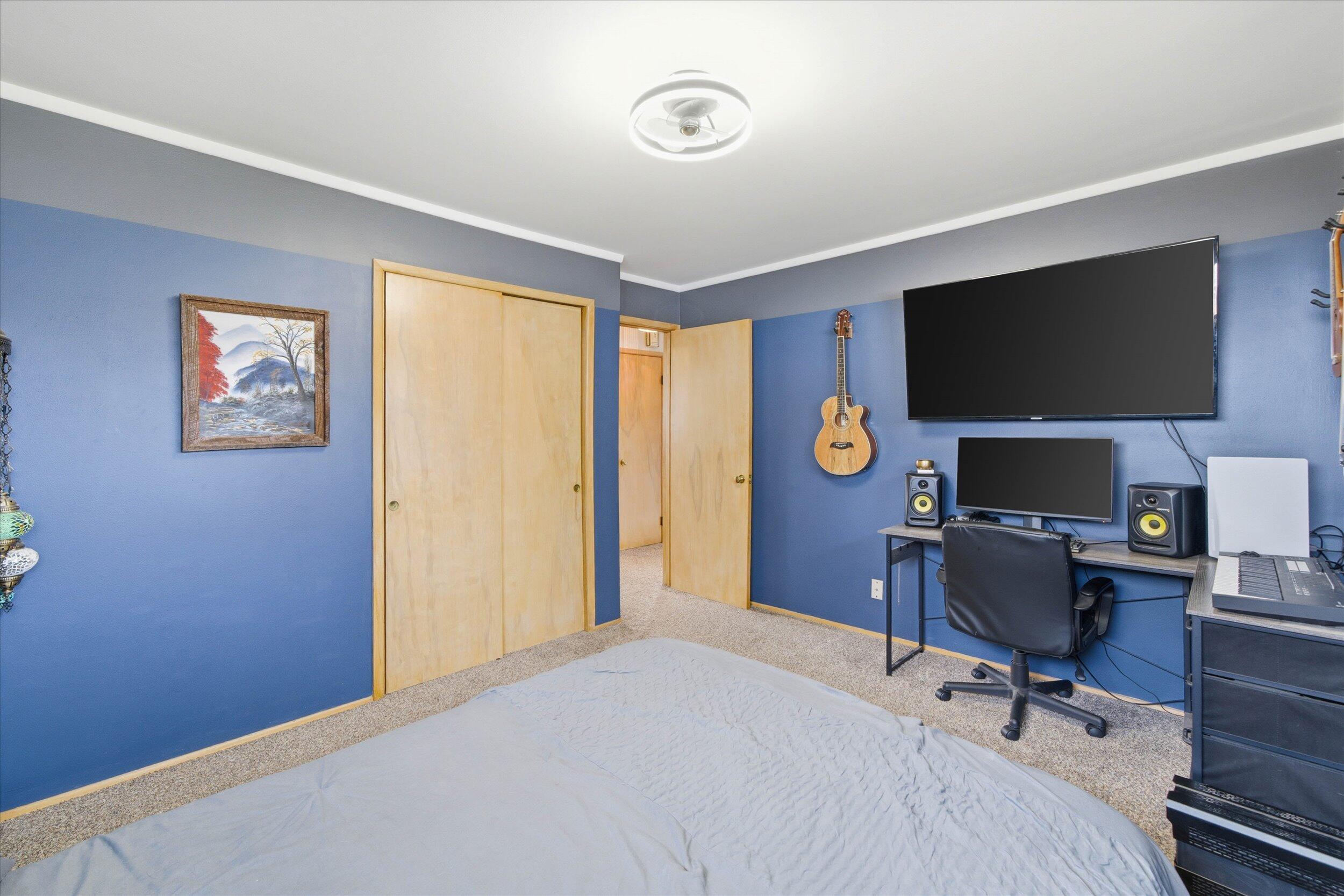 511 Grove Street Mayville, WI 53050 - Photo 14 of 32 14-Primary Bedroom