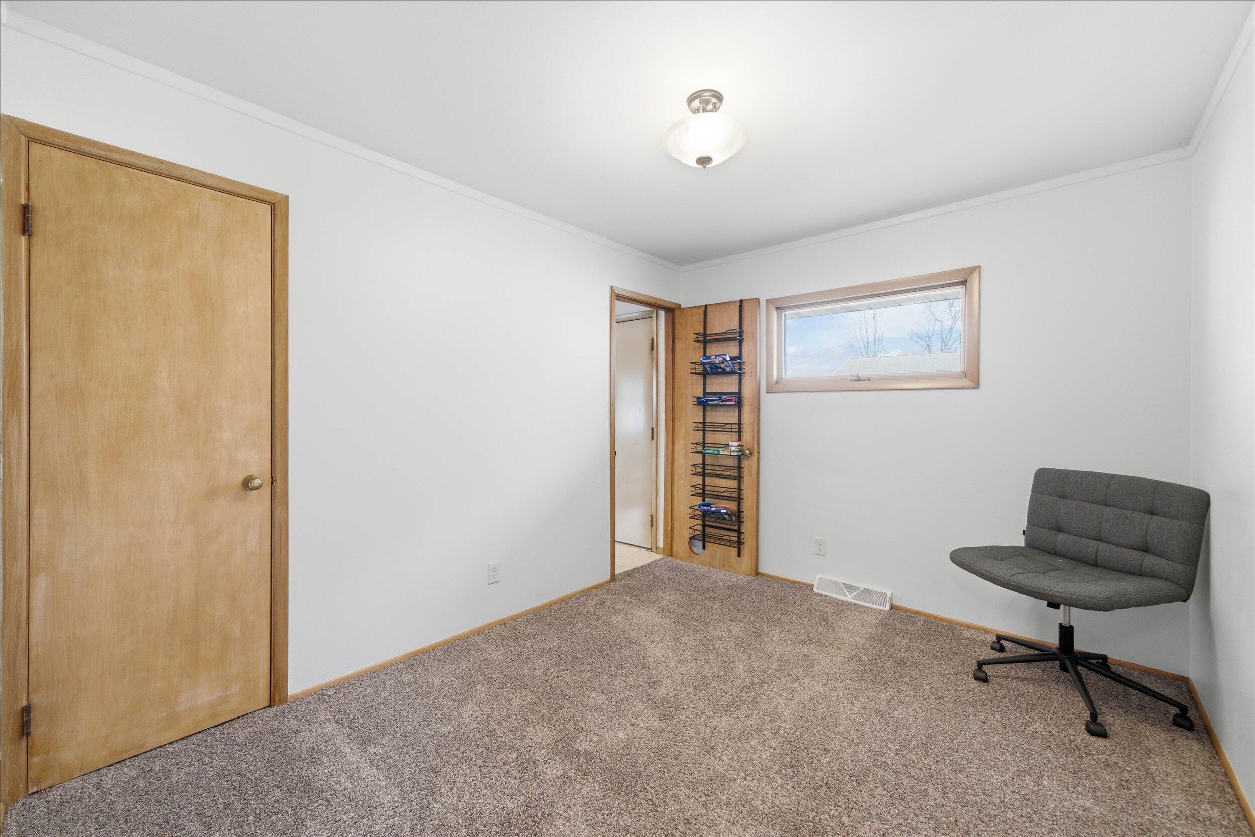 511 Grove Street Mayville, WI 53050 - Photo 17 of 32 17-Bedroom