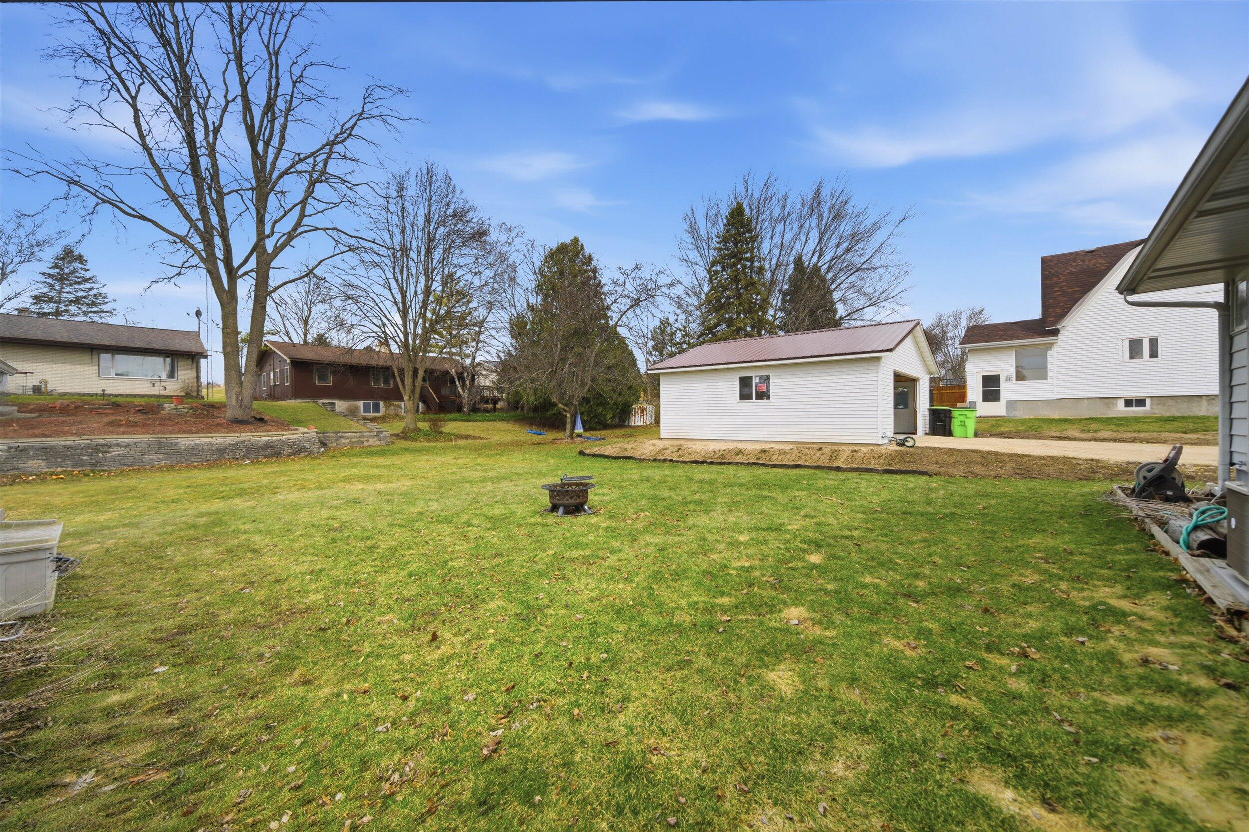 511 Grove Street Mayville, WI 53050 - Photo 19 of 32 19-Backyard
