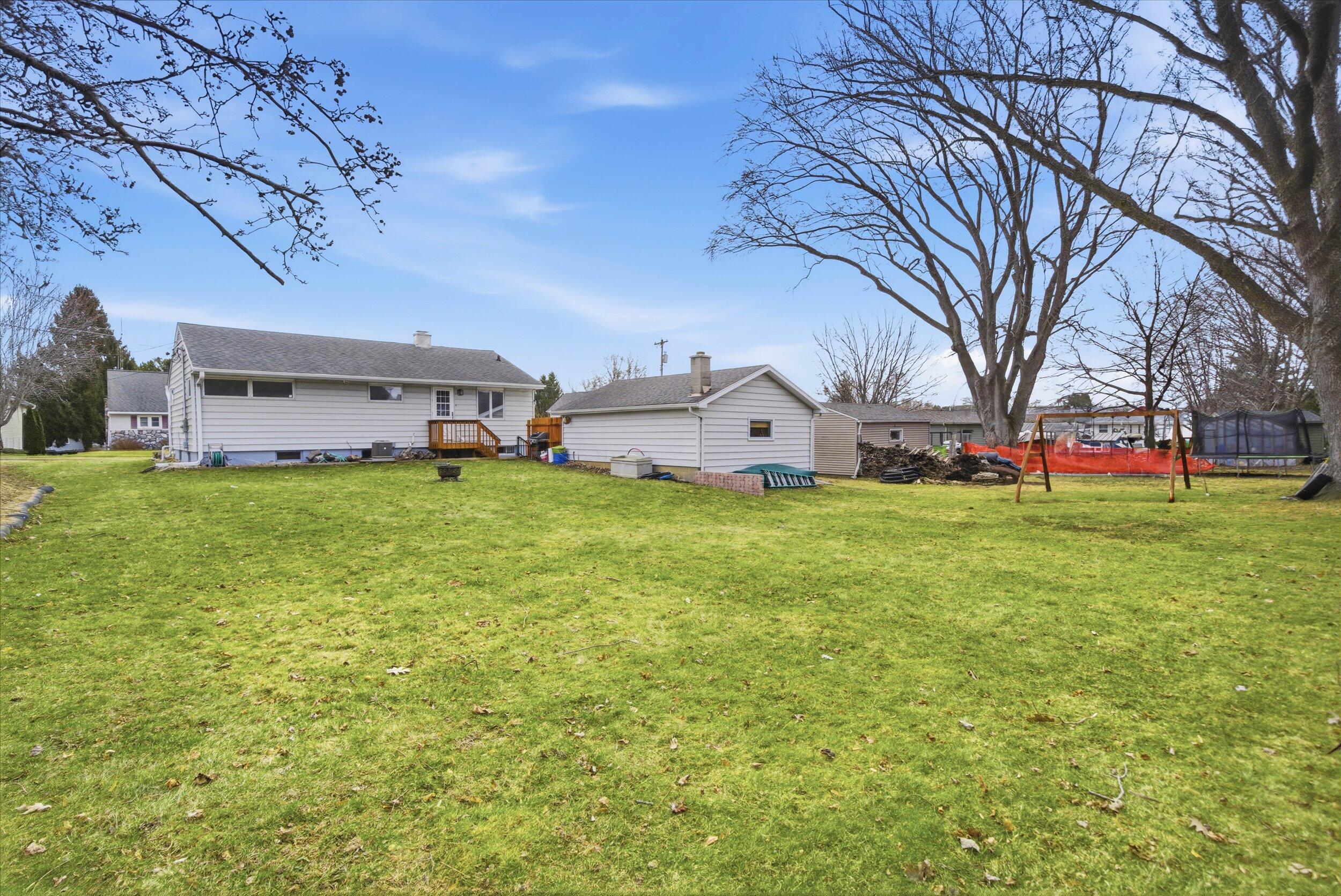 511 Grove Street Mayville, WI 53050 - Photo 20 of 32 20-Backyard