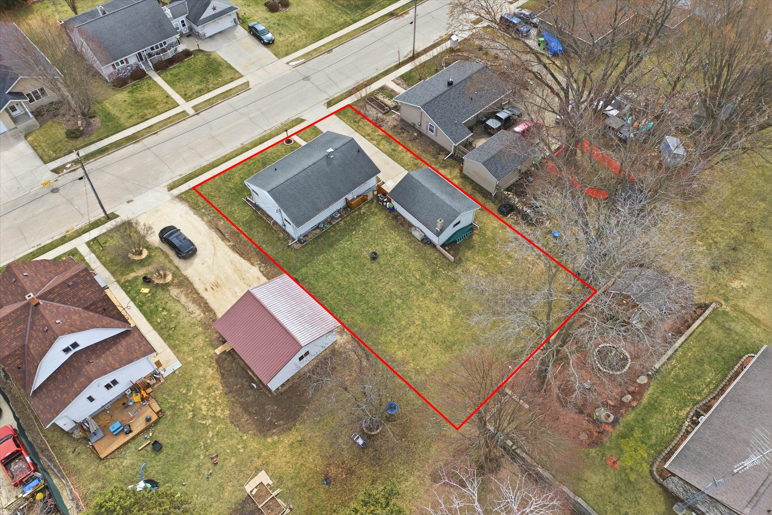 511 Grove Street Mayville, WI 53050 - Photo 26 of 32 28-Aerial