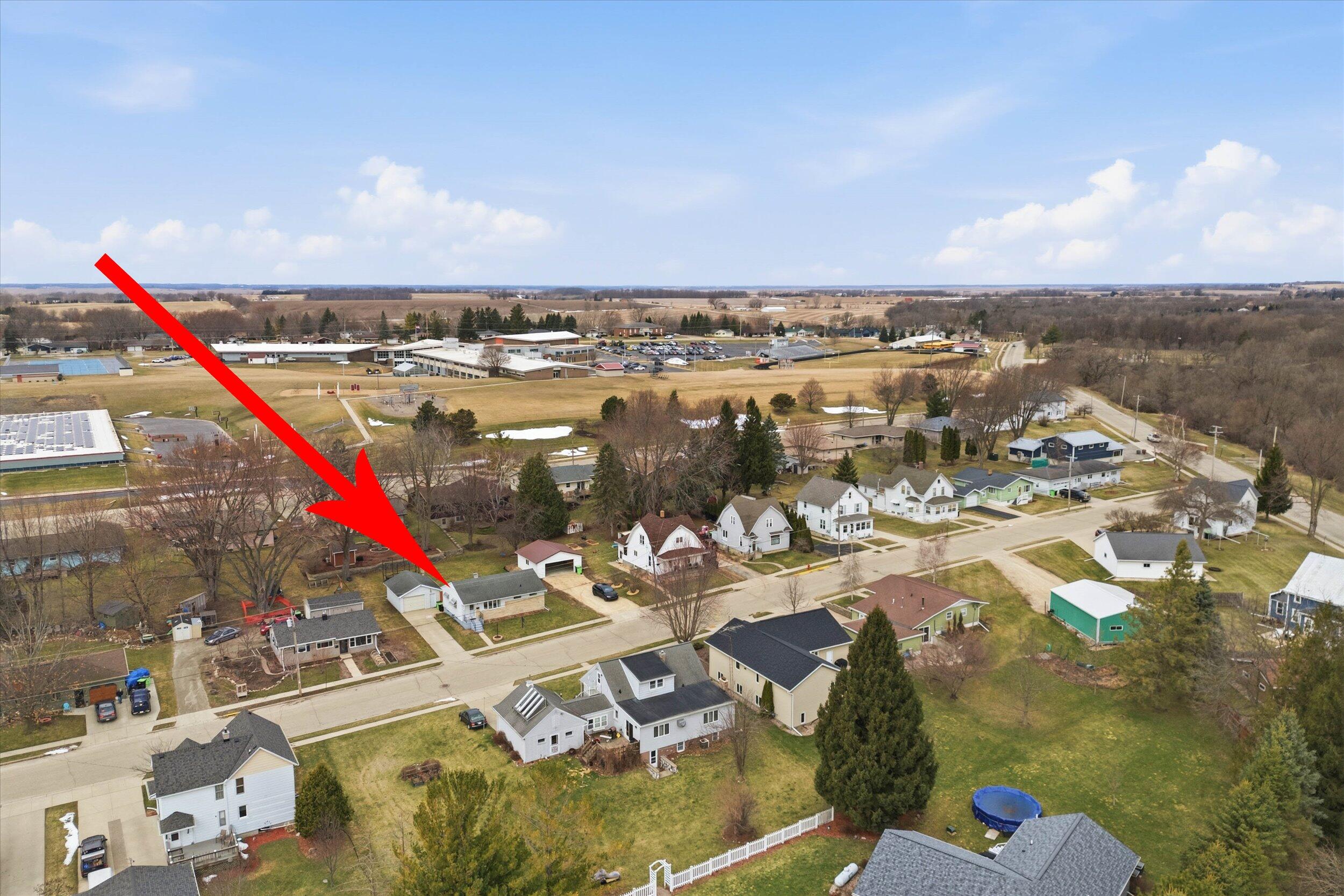 511 Grove Street Mayville, WI 53050 - Photo 28 of 32 32-Aerial