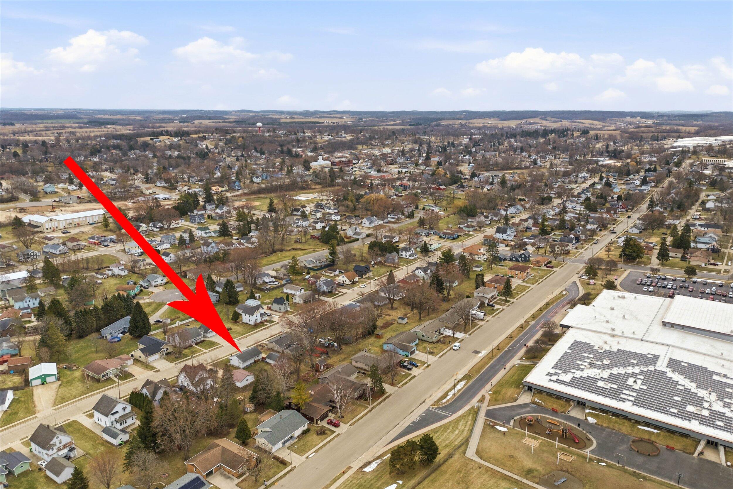 511 Grove Street Mayville, WI 53050 - Photo 29 of 32 34-Aerial