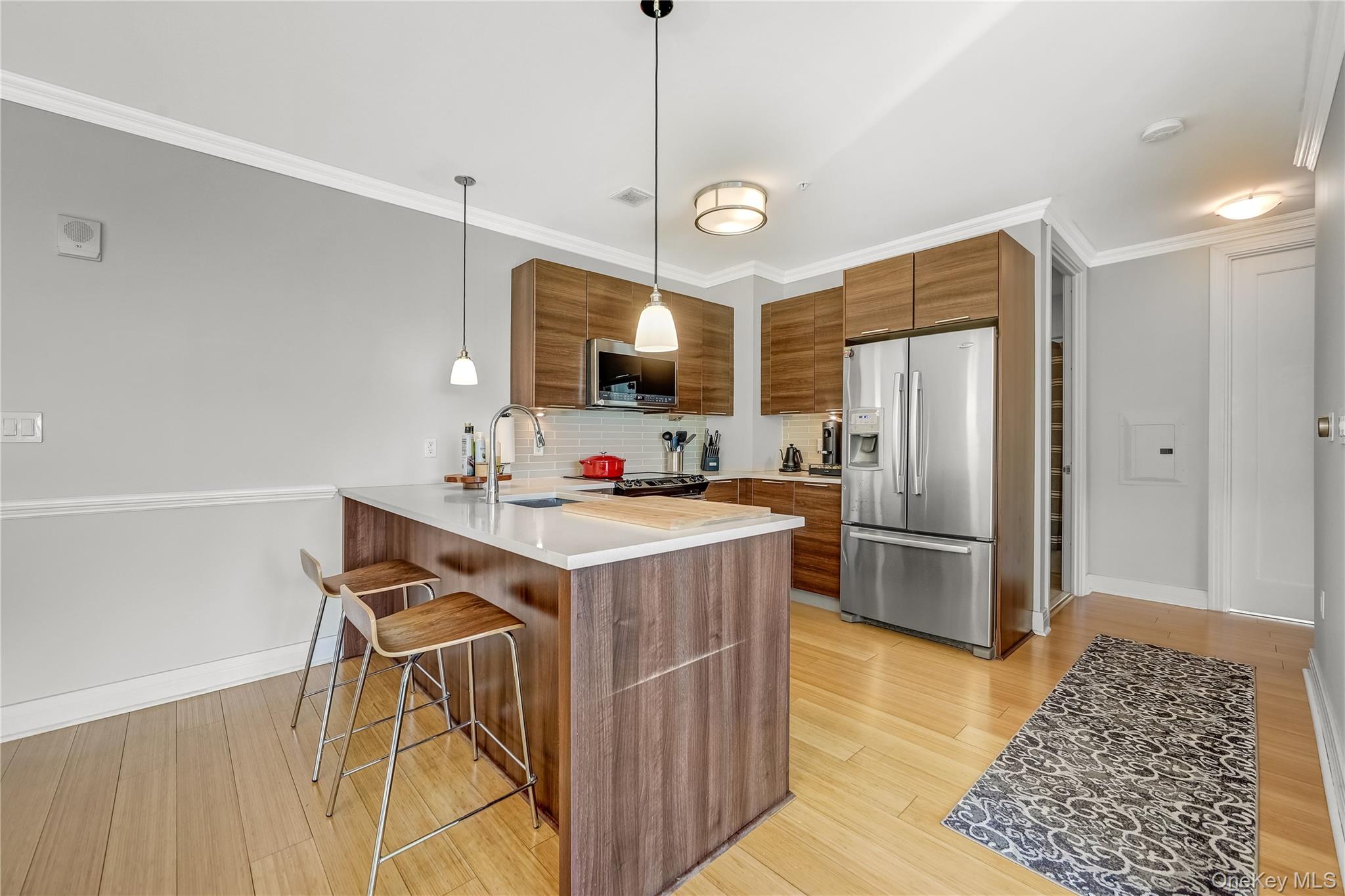 701 Ridge Hill Boulevard, Unit 1J Yonkers, NY 10710 - Photo 3 of 13