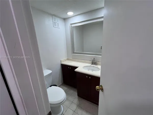 $3,300 | Pembroke Lakes, Pembroke Pines, FL 33026