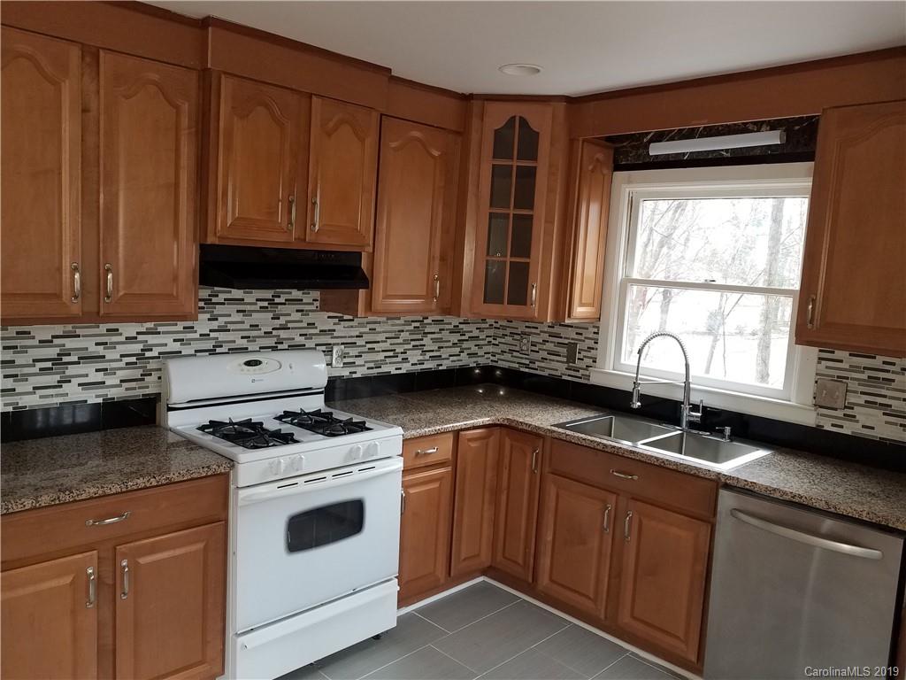 8400 Barncliff Road Charlotte, NC 28227 - Photo 5 of 14 Gallery Image 5