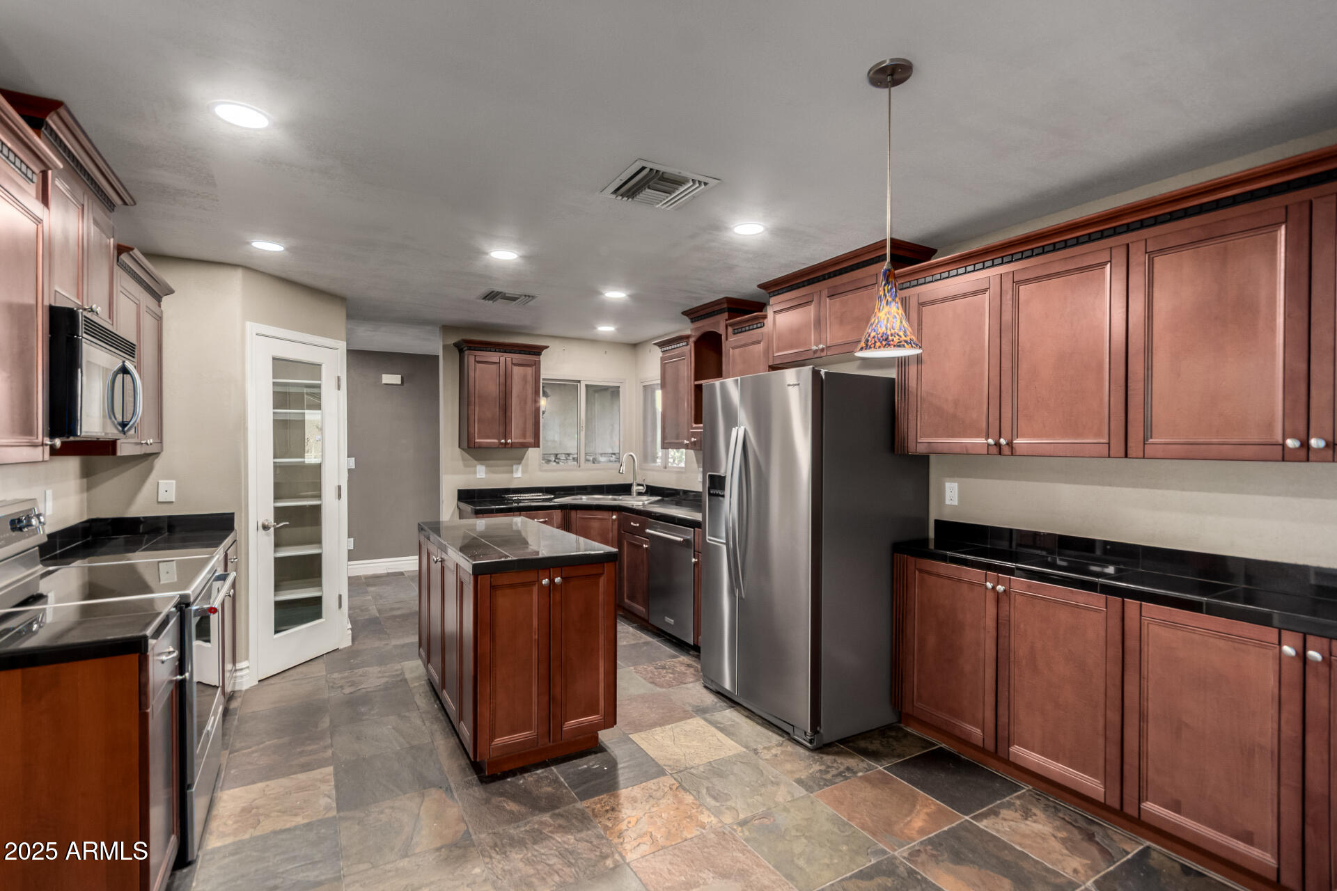 3912 South Elm Street Tempe, AZ 85282 - Photo 13 of 40 16 Elm