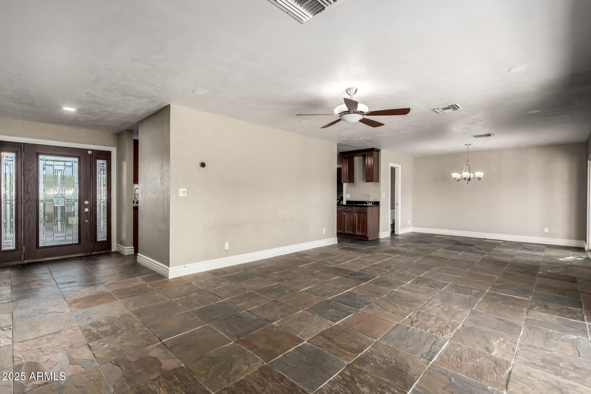 3912 South Elm Street Tempe, AZ 85282 - Photo 9 of 40 12 Elm