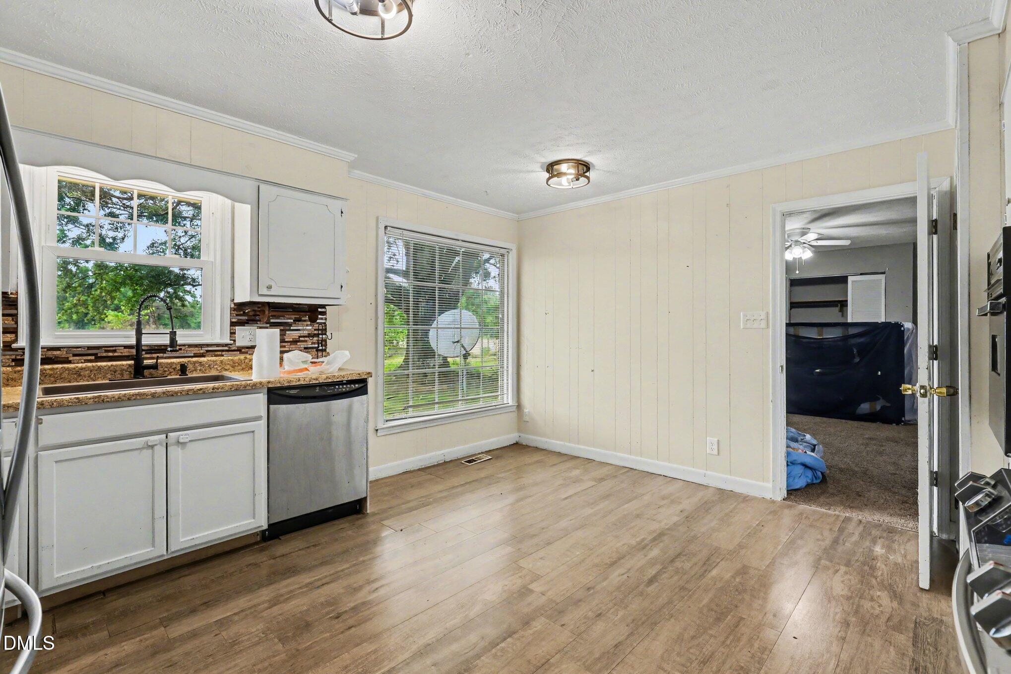 875 Wynn Road Clinton, NC 28328 - Photo 10 of 35 009_file_1718