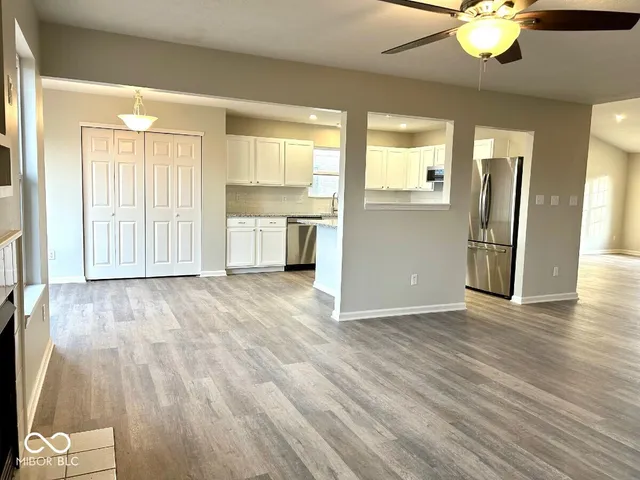 $369,900 | 5822 West Deerview Bend, McCordsville, IN 46055