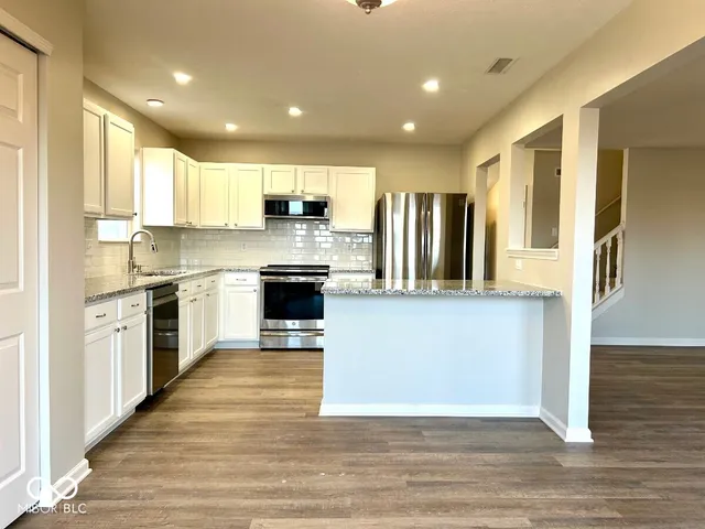 $369,900 | 5822 West Deerview Bend, McCordsville, IN 46055