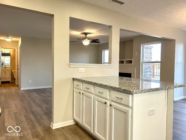 $369,900 | 5822 West Deerview Bend, McCordsville, IN 46055