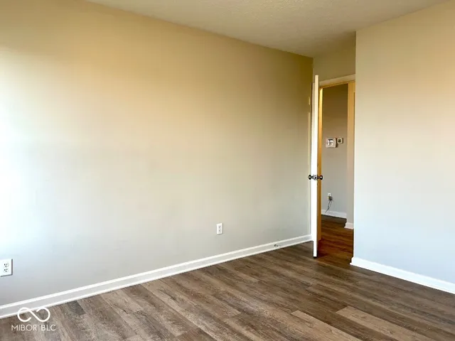 $369,900 | 5822 West Deerview Bend, McCordsville, IN 46055