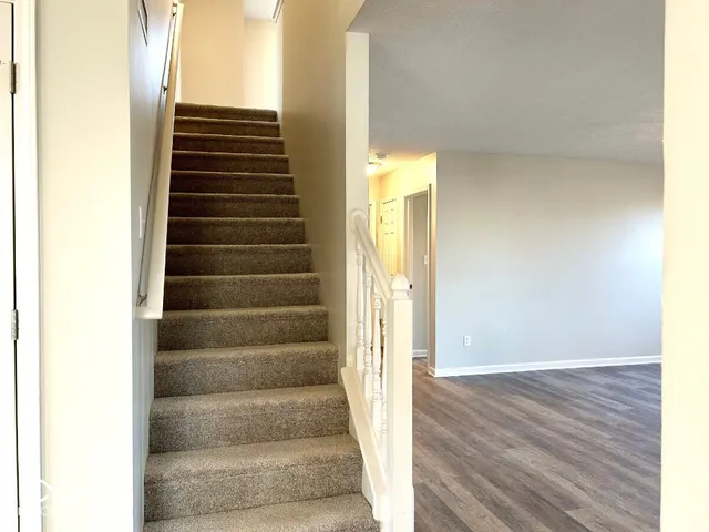 $369,900 | 5822 West Deerview Bend, McCordsville, IN 46055