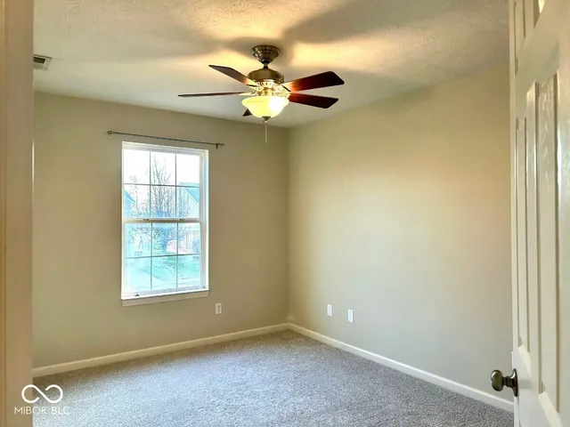 $369,900 | 5822 West Deerview Bend, McCordsville, IN 46055