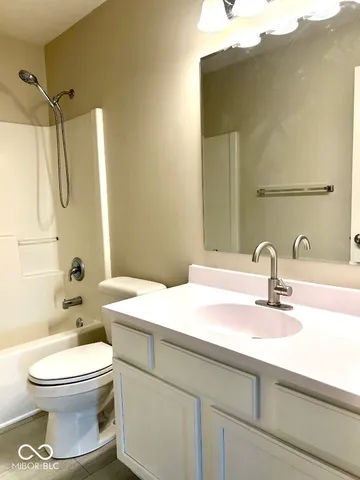 $369,900 | 5822 West Deerview Bend, McCordsville, IN 46055