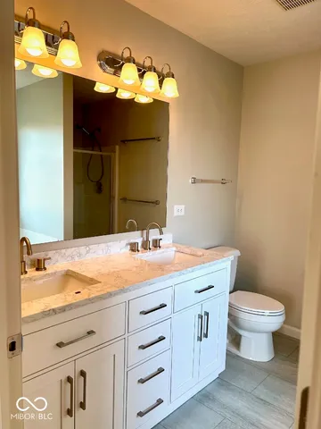 $369,900 | 5822 West Deerview Bend, McCordsville, IN 46055