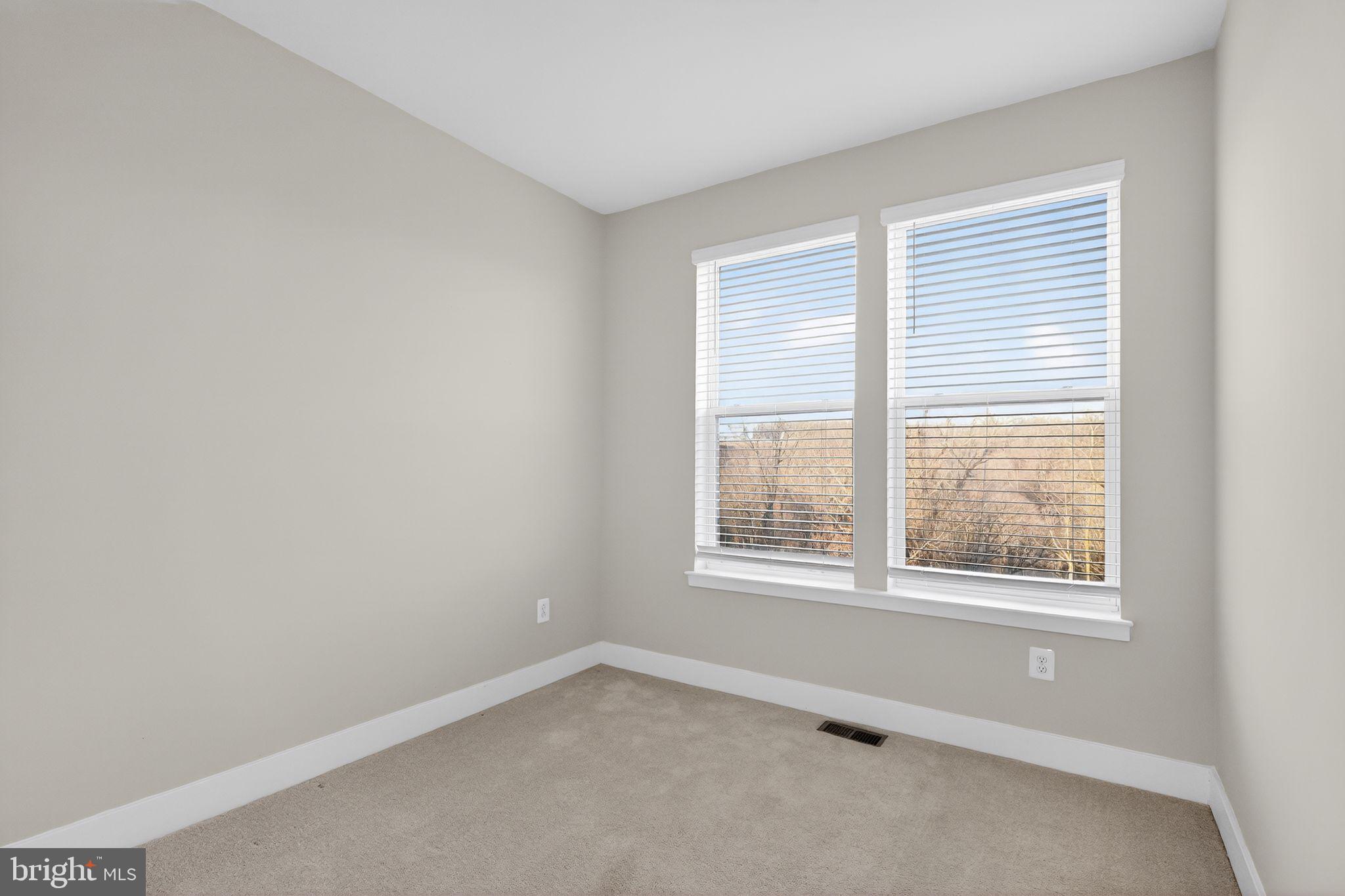 4336 Roland Heights Avenue Baltimore, MD 21211 - Photo 29 of 35