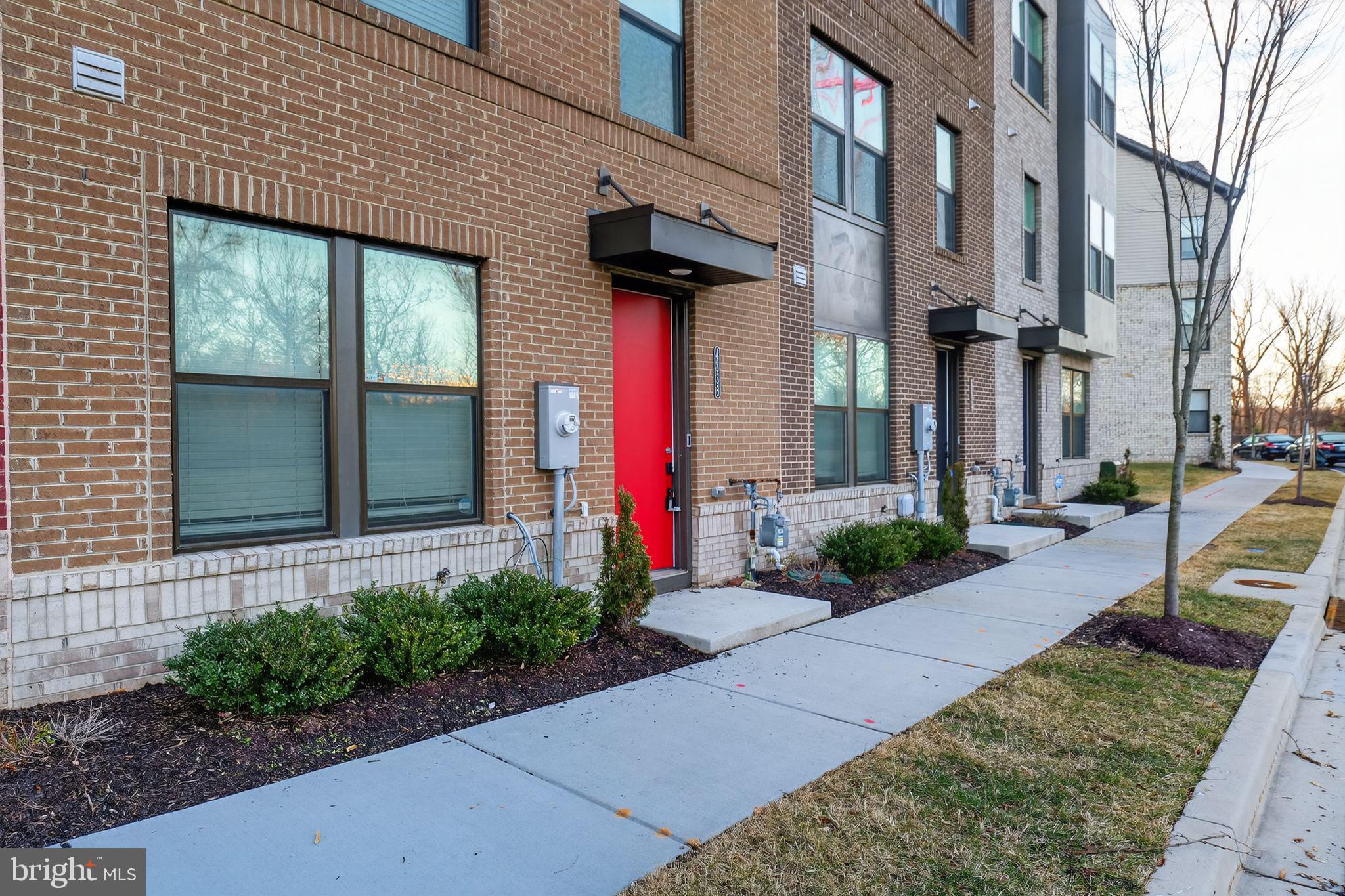 4336 Roland Heights Avenue Baltimore, MD 21211 - Photo 3 of 35